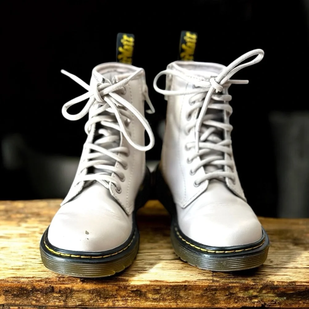 Dr. Martens NWB Kids Size 13 the Romario in‎ vintage taupe boots